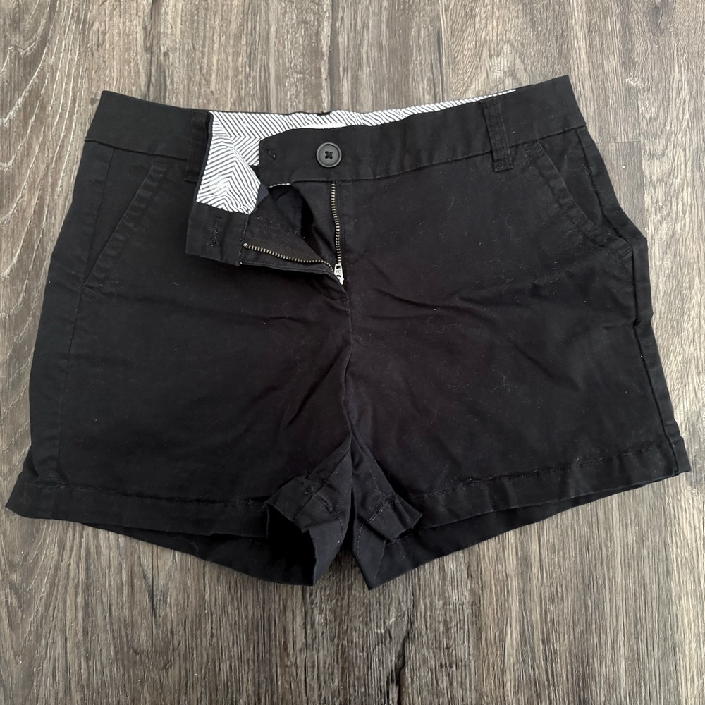 Crown & Ivy Shorts